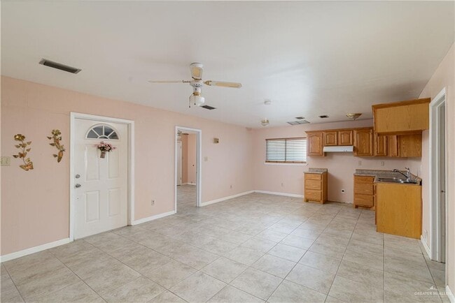 Photo - 17 Village Square