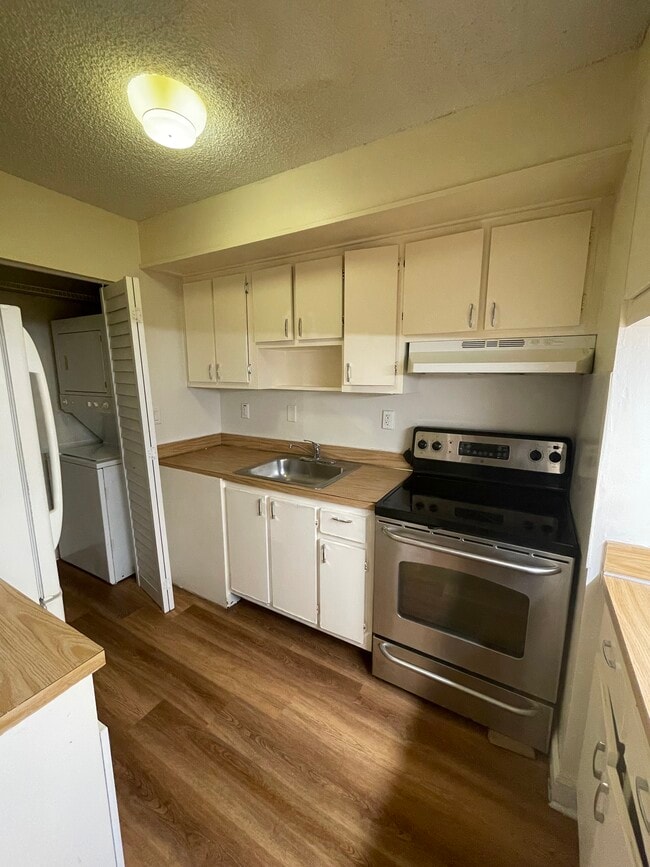 Photo - 919 NE 199th St Unidad 202