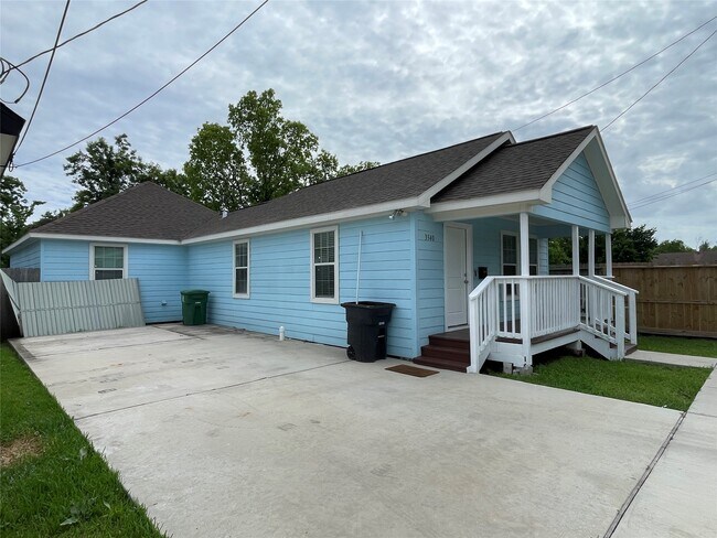 Photo - 3340 Simmons St