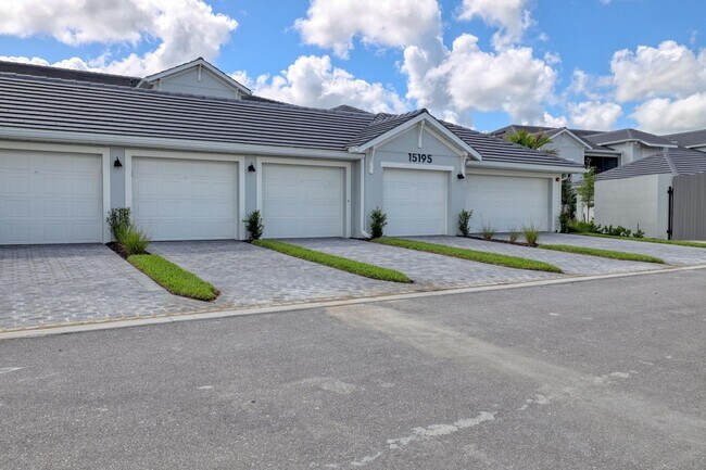 Photo - 15195 Bluffton Ln