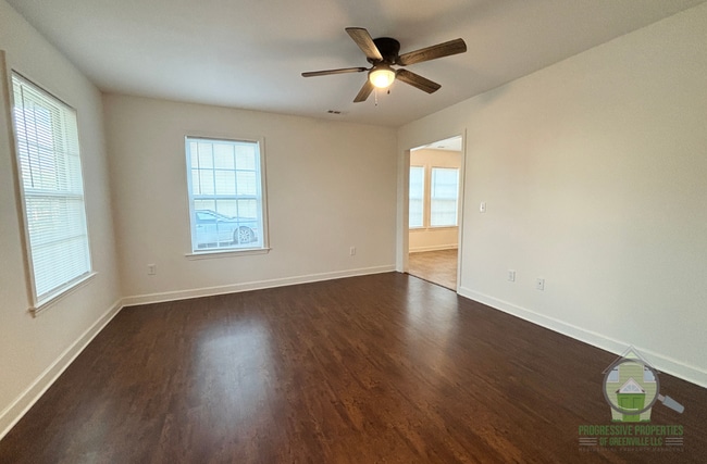 Photo - 305 S Calhoun St