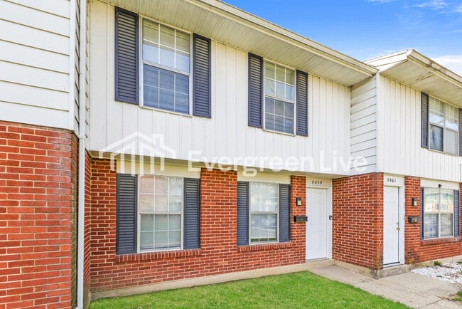 Photo - 7959 Mt Hood