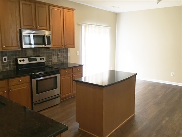 Photo - 1635 Swan Dr