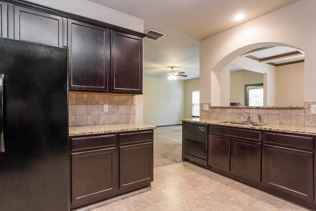Photo - 651 Sweet Ashley Way