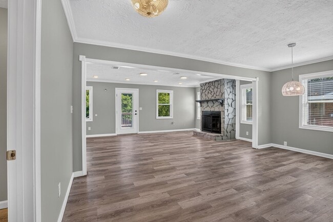 Photo - Beautiful Home 4 bedroom 3 bath