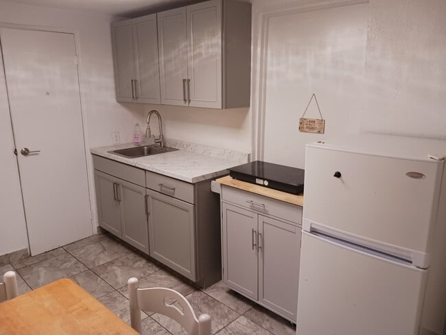 Photo - 702 E 31st St Unit 1 Bedroom