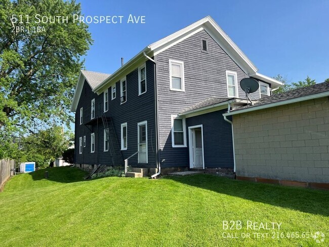 Building Photo - "Cozy charm: discover your dream 2-bedroom... Rental