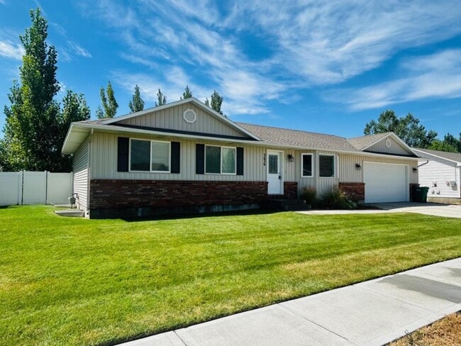 Building Photo - 3636 Vision Dr Rental