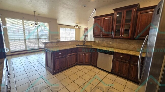 Photo - Lovley 4 Bedroom Plus an Office