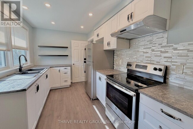 Photo - 1769 Wavell St Unit Upper