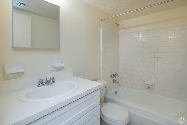 2BR, 1.5BA - 900SF-Bathroom