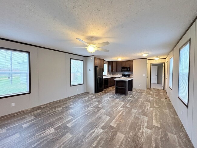 Photo - 10610 State Rte 762