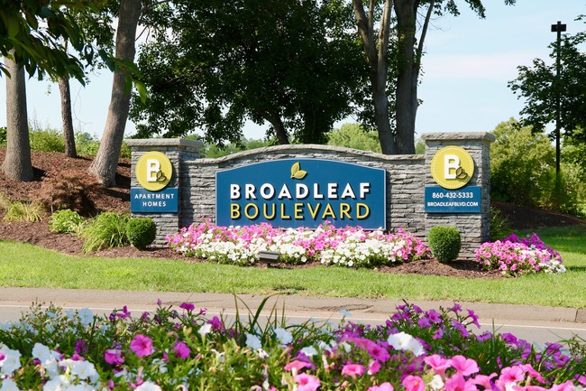 ¡Bienvenido a casa! - Broadleaf Boulevard Apartments