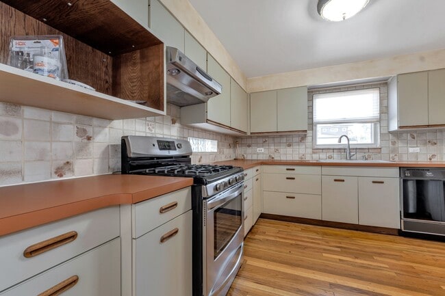 Photo - 1144 S Jackson St