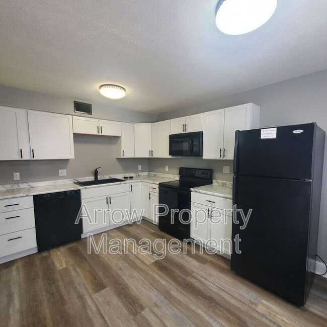 Photo - 3840 S 46th St