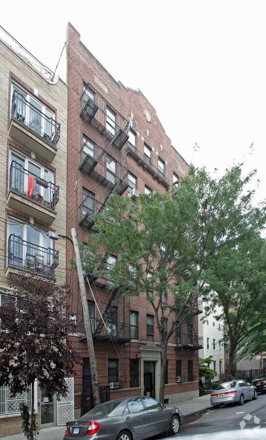 Photo - 101-103 S 3rd St Apartments