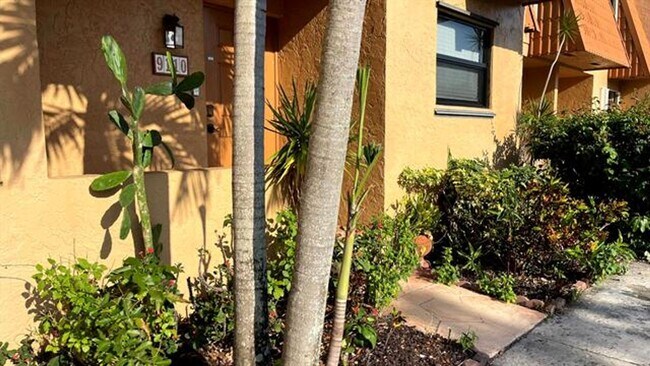 Building Photo - 9110 Orchid Tree Ln