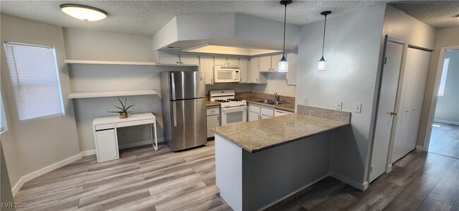 Building Photo - 825 Rock Springs Dr Unit 201 Rental