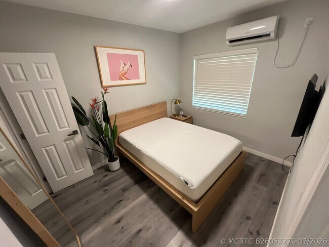 140 NE 71st St Unit 01