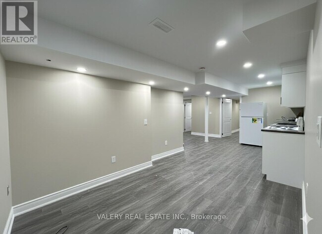 Photo - 116 Blackburn Dr