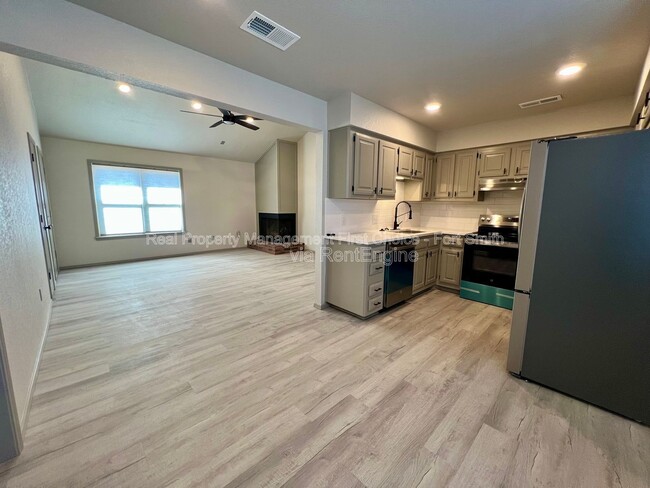 Photo - 1709 Brooken Hill Dr