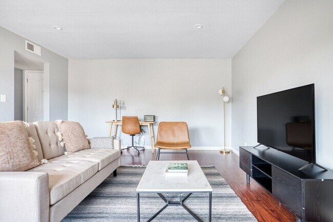 Photo - Arlington Apartments