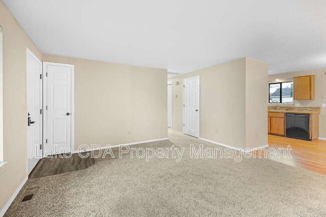 Photo - 1613 E Park Ln