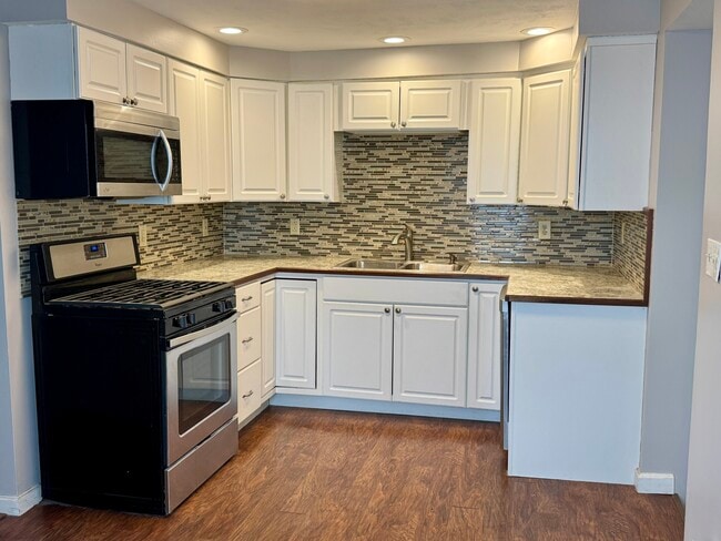 Photo - 114 Clinton Street Unidad 2FL