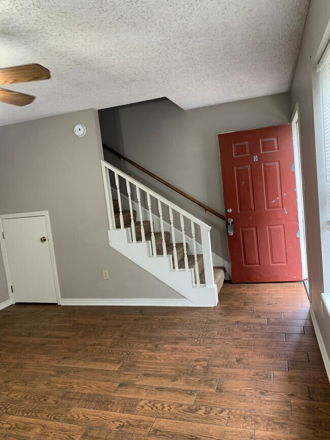 Photo - 3243 Oneal Ln