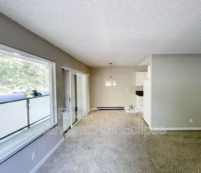 Photo - 321 Bellevue Way SE Unit 406