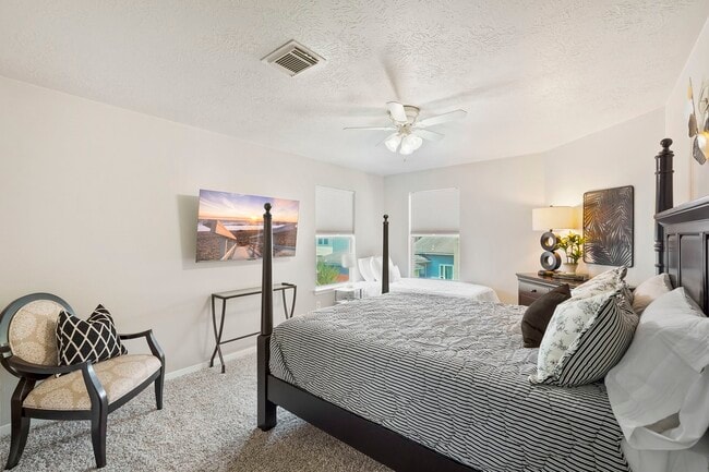 Building Photo - 8615 Discus Dr