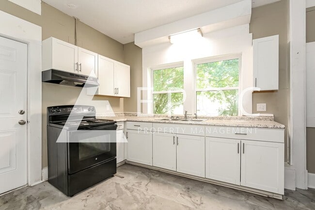 Photo - 731 S Broad St