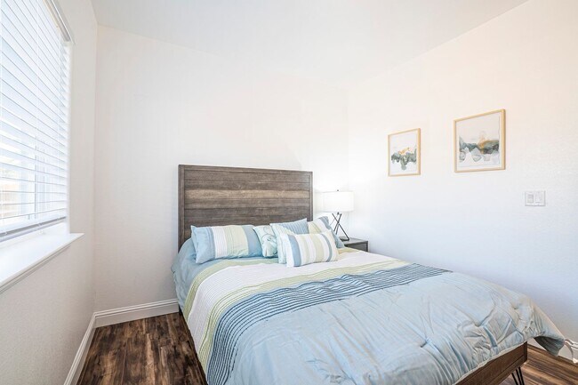 Photo - 324 Wisconsin Ave