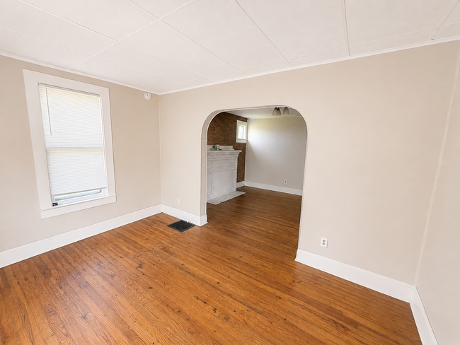 Photo - 17 Poplar Ave