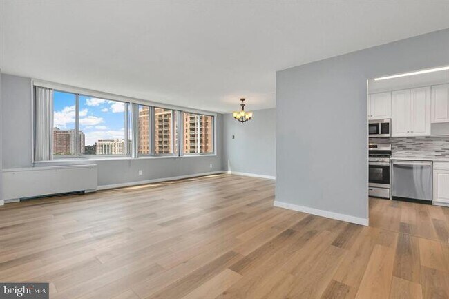 Photo - 11801 Rockville Pike Unidad 910