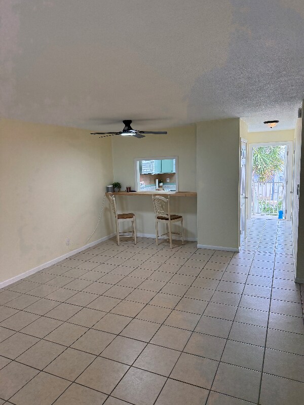 Photo - 2421 N Oleander Ave Unit Apt 3