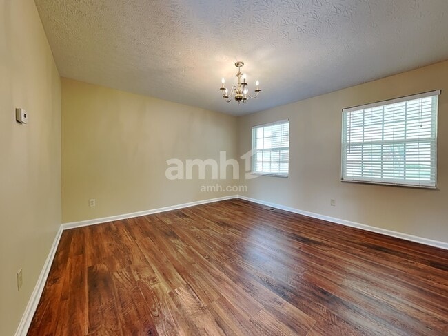 Photo - 45 Saddle Creek Ln