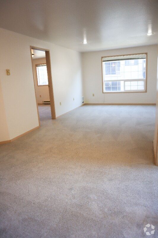 Building Photo - 2234 Eastlake Ave E Rental