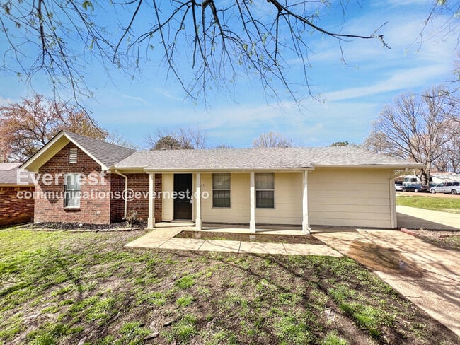 Building Photo - 6175 Forestgate Rd Rental