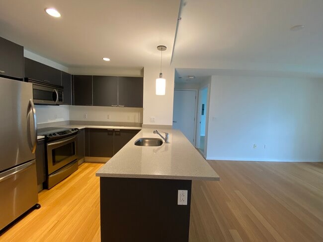 Building Photo - 1 Earhart St Unit 801 Rental