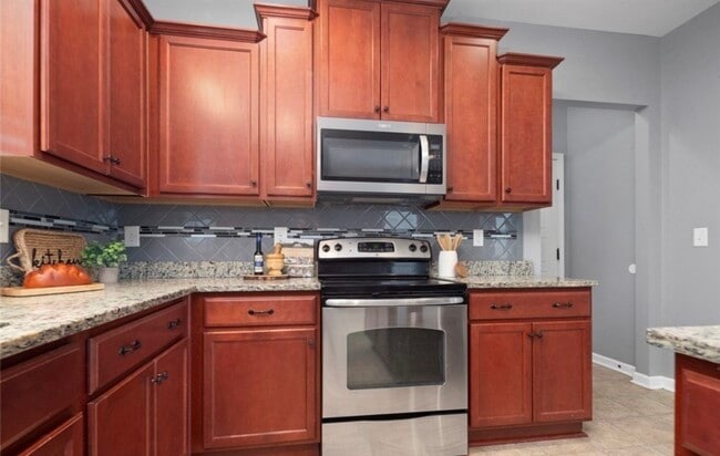 Photo - 305 Bedfordshire Pl