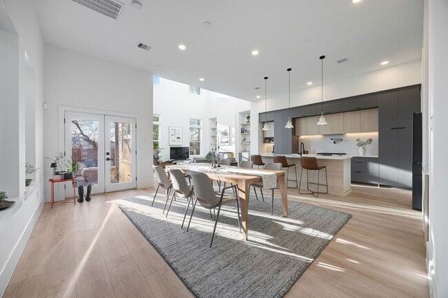 Photo - 3513 Castor St