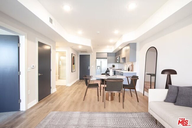Photo - 11050 Hartsook St Unit 306