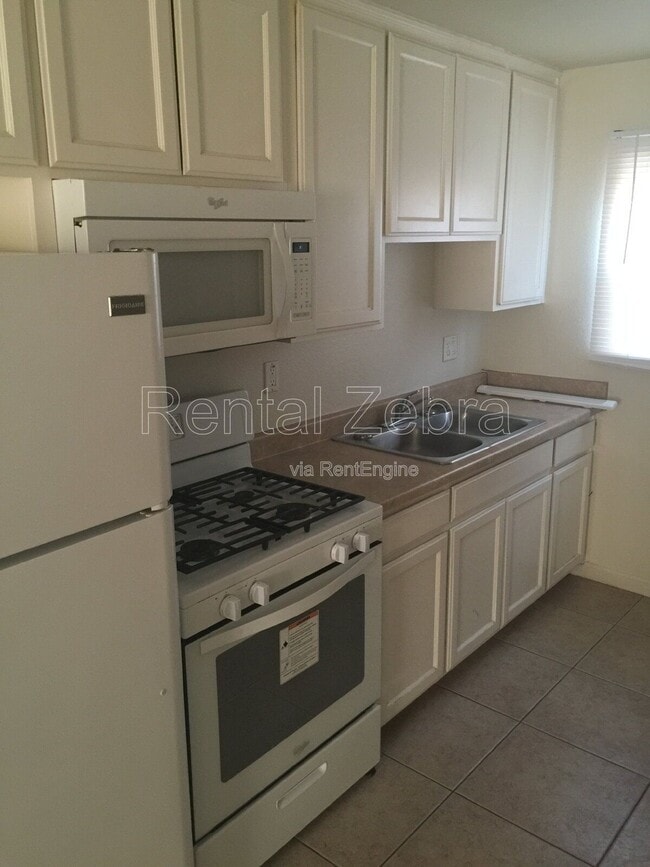 Photo - 108 E 12th St Unit 2