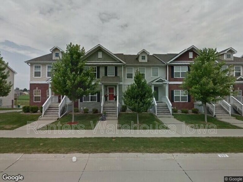 Townhomes For Rent In Waukeenull