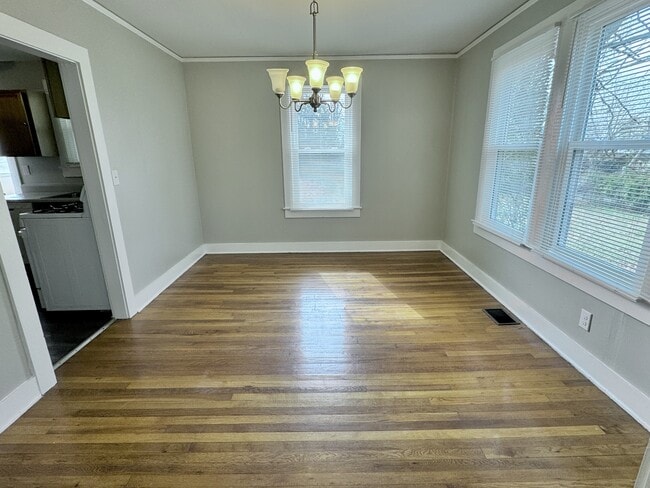 Photo - 5 W Marion Rd