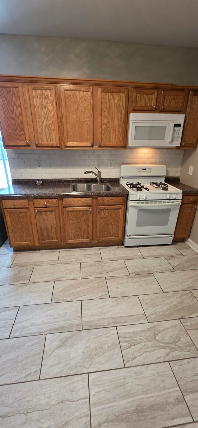 Photo - 3406 Belair Rd Unit Apt 2