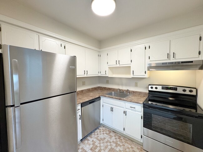 Building Photo - 16 Glenwood Ave Unit 3 Rental
