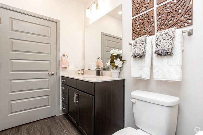 2BR, 2BA - Bathroom