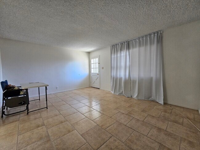 Photo - 13631 Penn St Unit B